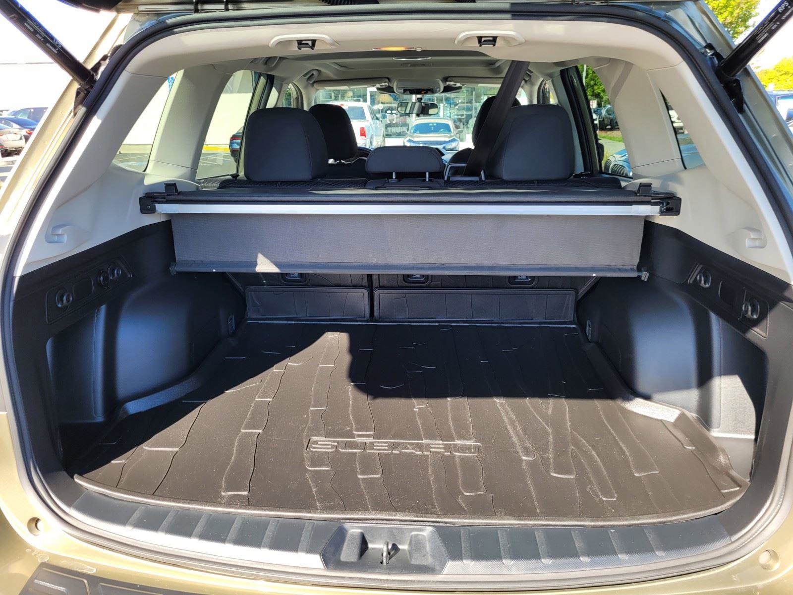 Certified 2022 Subaru Forester Premium AWD/4WD image 35