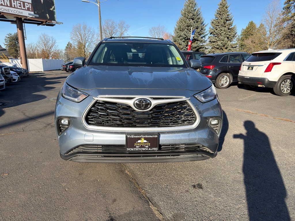 Used 2021 Toyota Highlander XLE image 9