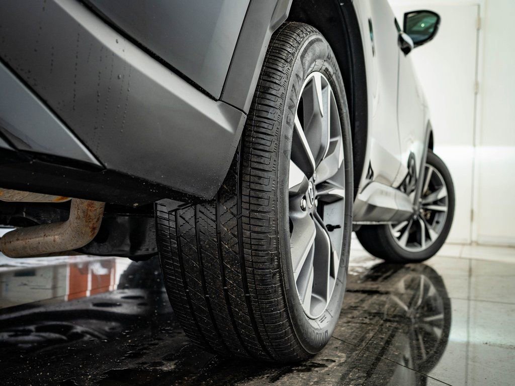 Used 2024 INFINITI QX60 Luxe image 40