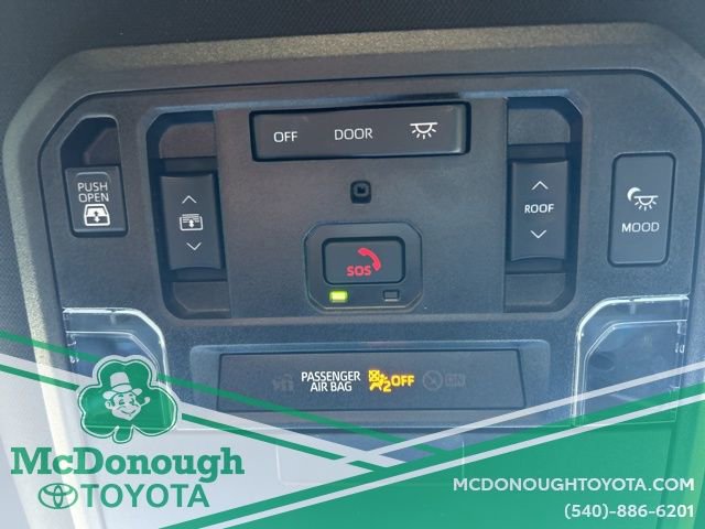 Used 2022 Toyota Tundra Platinum image 3