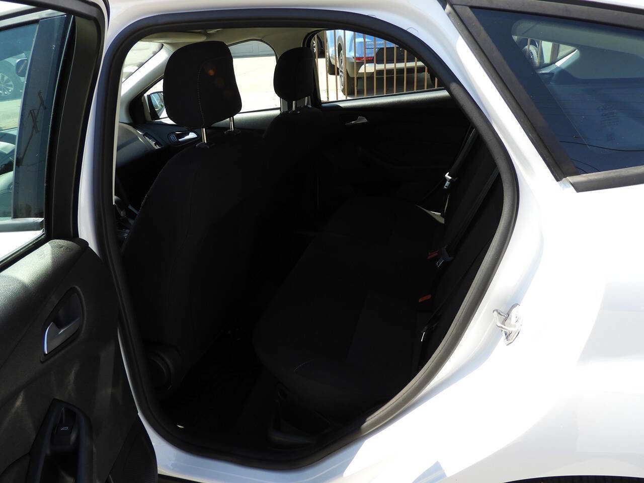 Used 2018 Ford Focus SE image 20