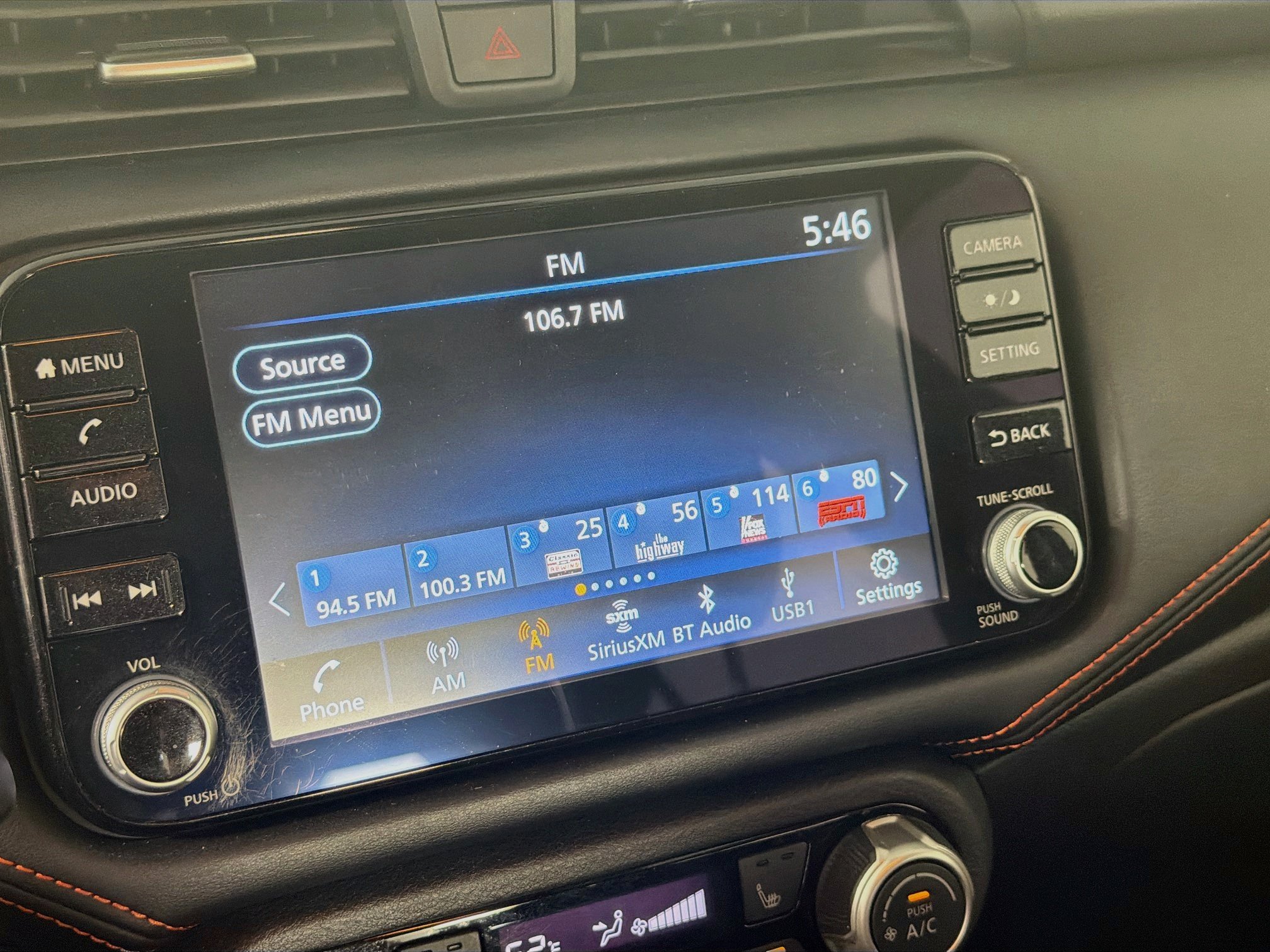 Used 2025 Nissan Versa SR FWD image 21