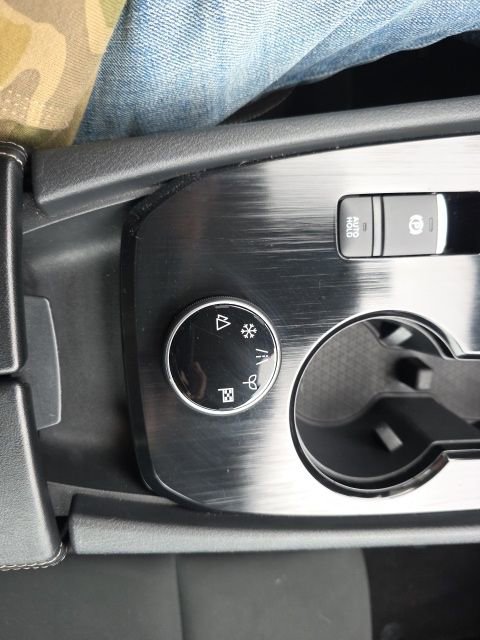 Used 2024 Nissan Rogue S image 19