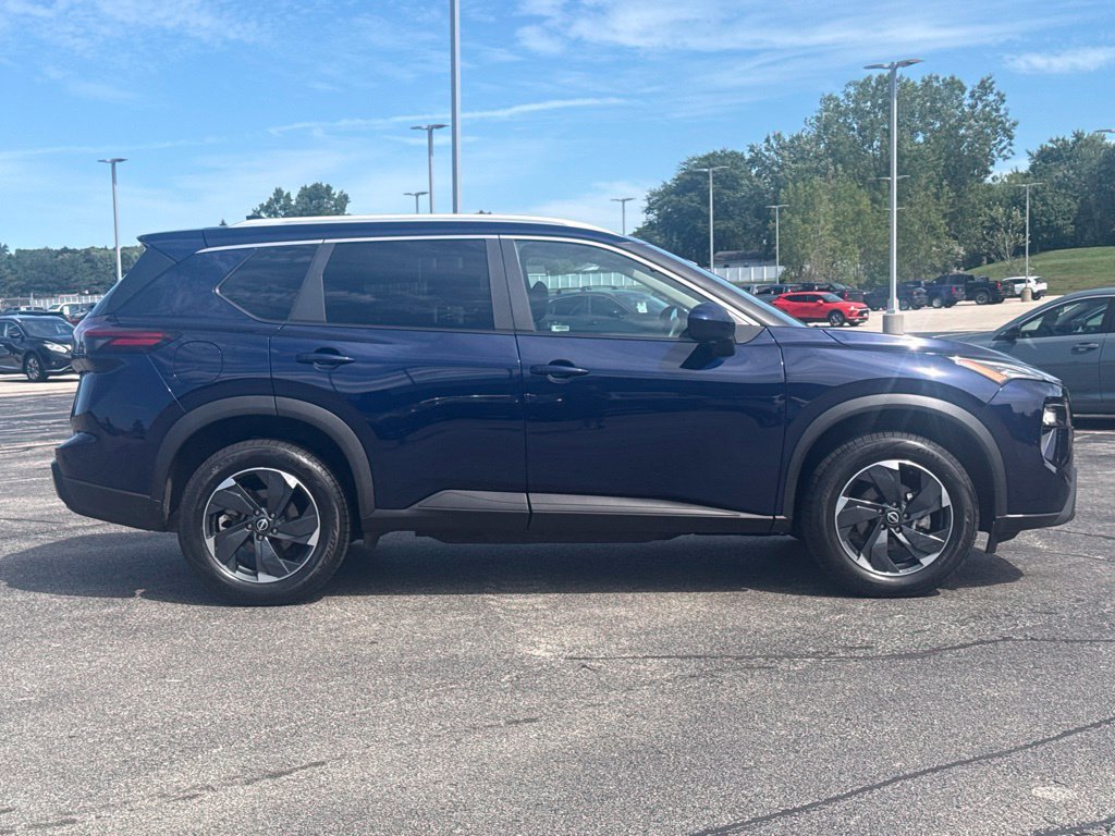 Certified 2025 Nissan Rogue SV w/ SV Premium Package AWD/4WD image 32