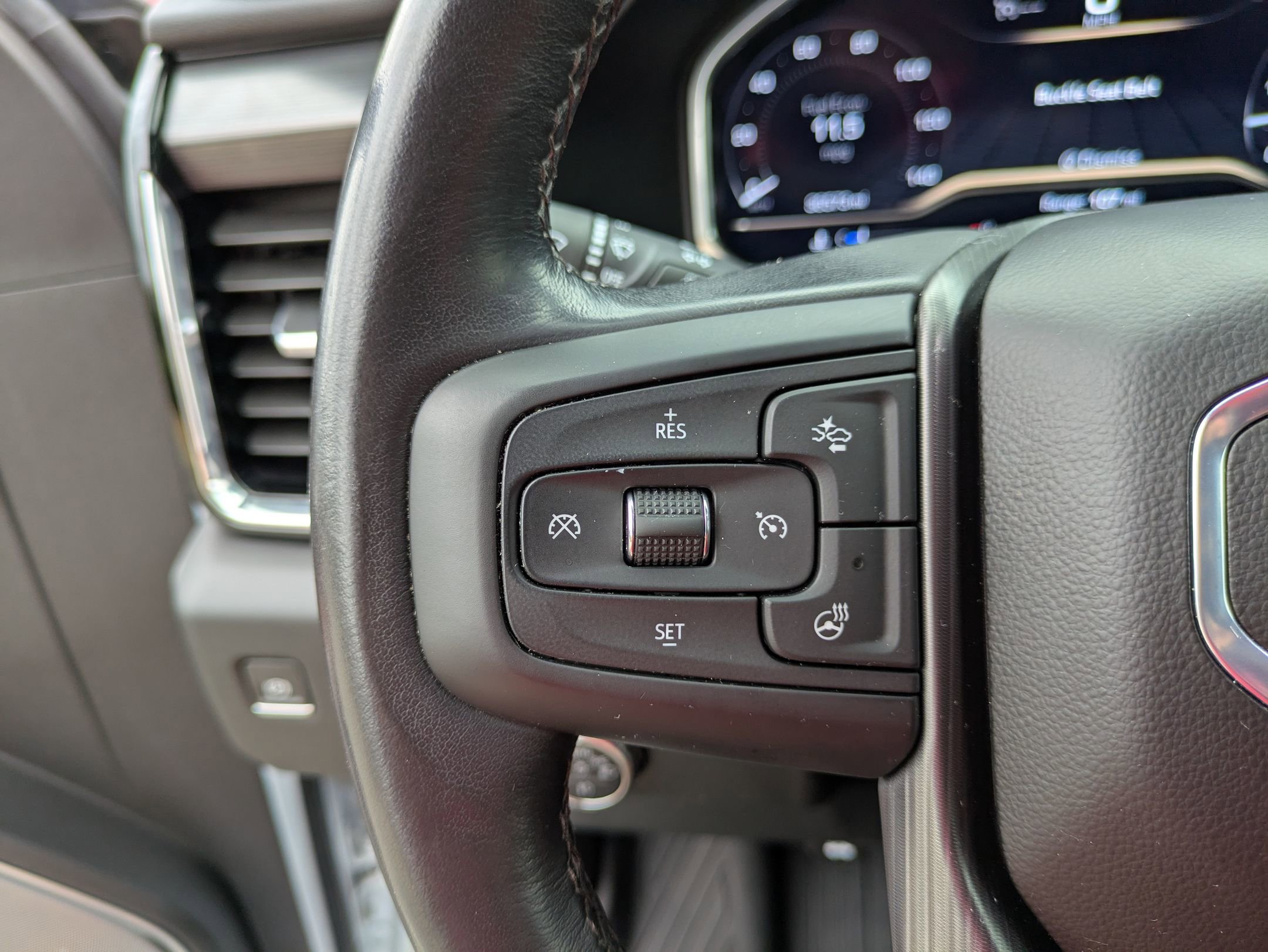 Used 2024 GMC Sierra 2500 Denali Ultimate image 18