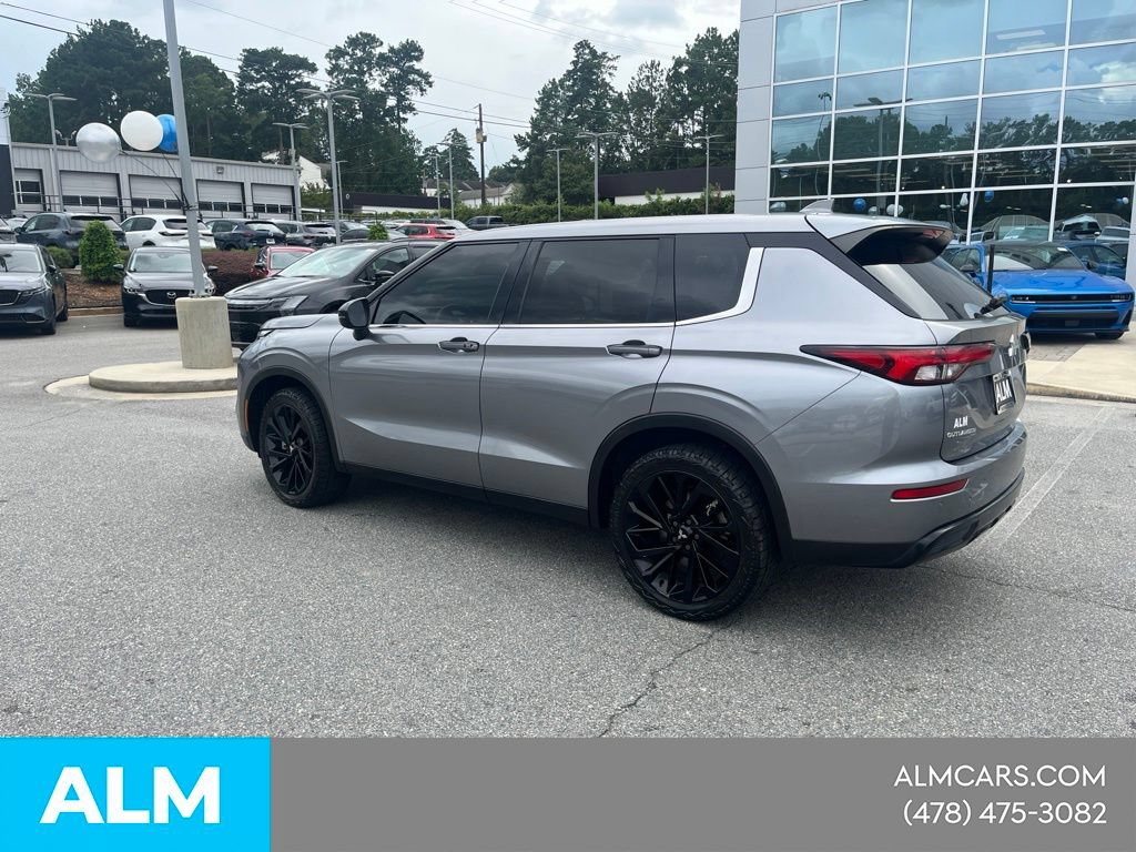 Used 2022 Mitsubishi Outlander SE FWD image 16