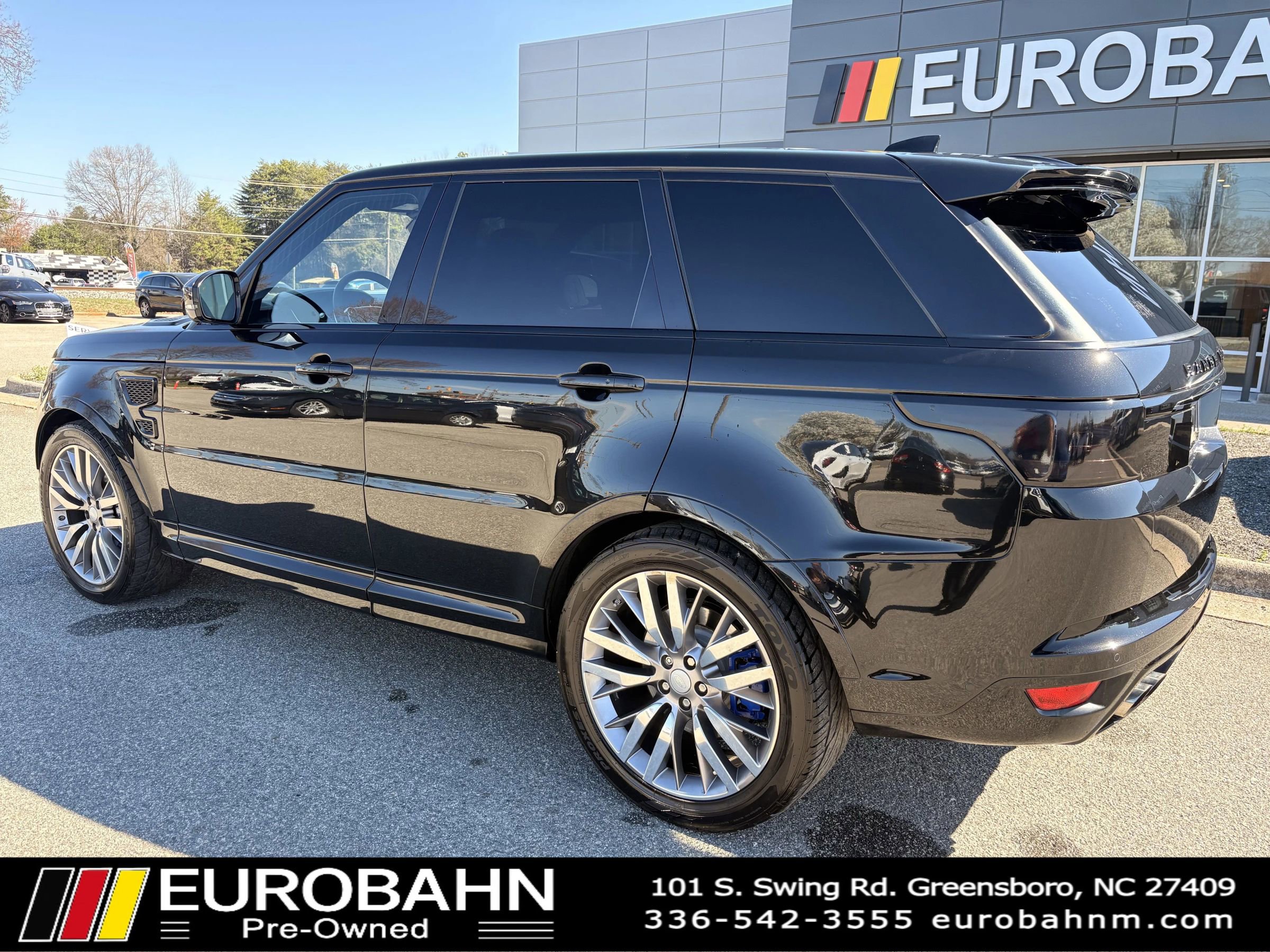 Used 2017 Land Rover Range Rover Sport SVR AWD/4WD image 28