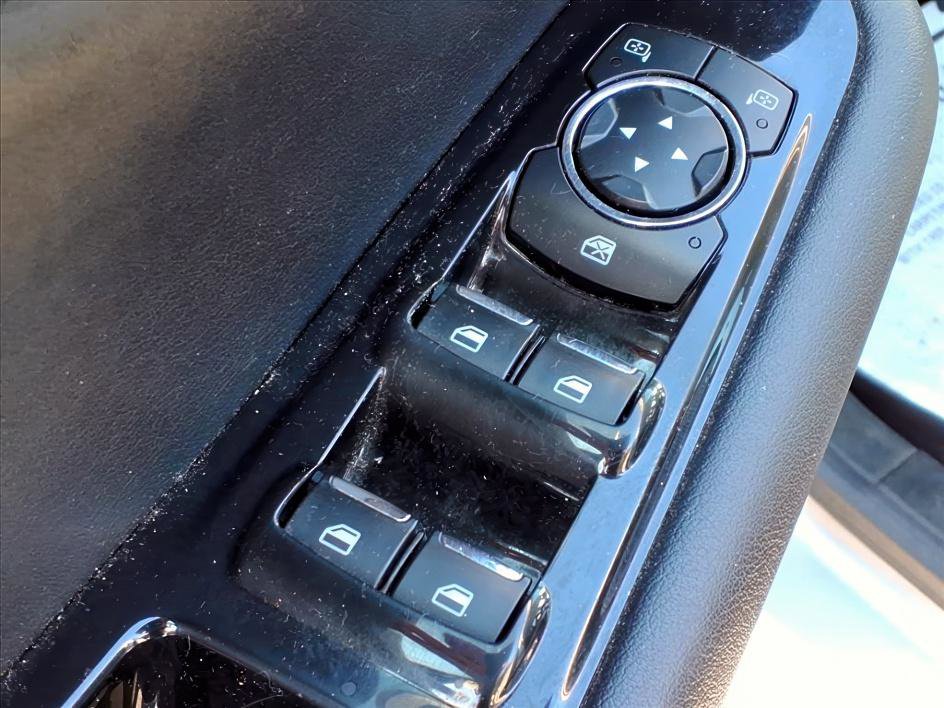 Used 2018 Ford Edge SEL w/ Equipment Group 201A image 16