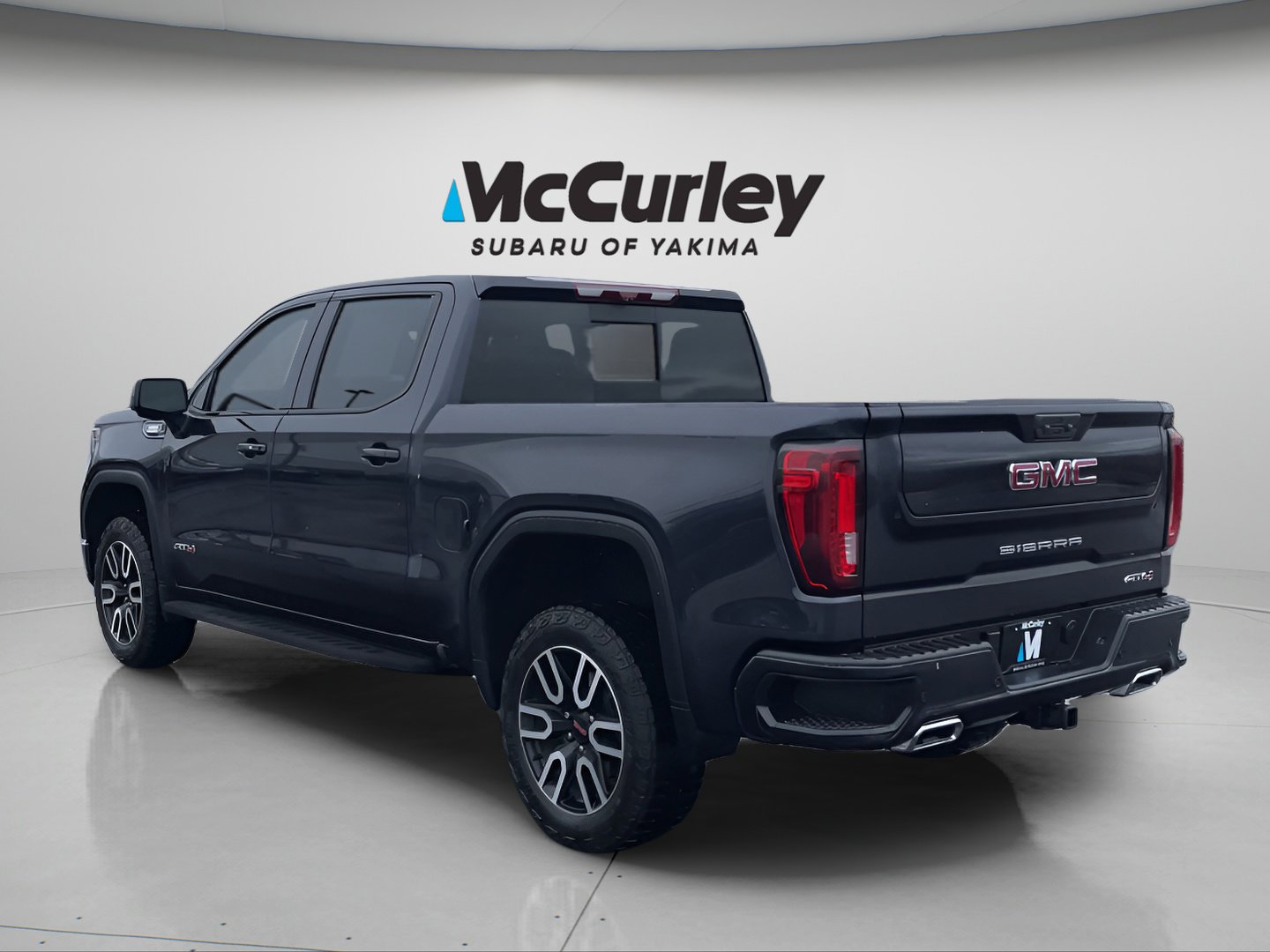 Used 2022 GMC Sierra 1500 AT4 w/ AT4 Premium Package image 3
