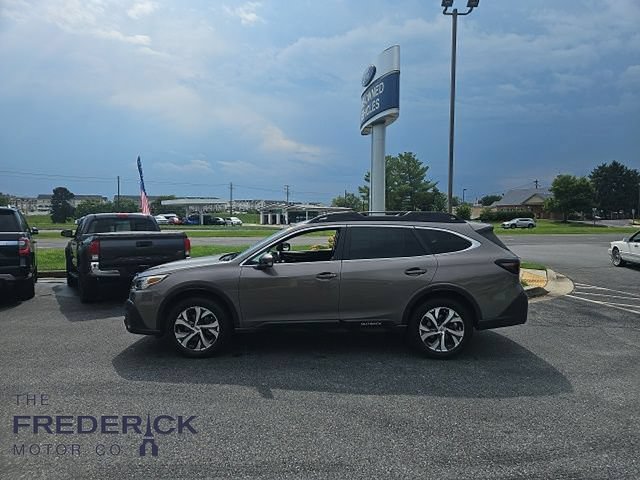 Used 2022 Subaru Outback Limited AWD/4WD image 1
