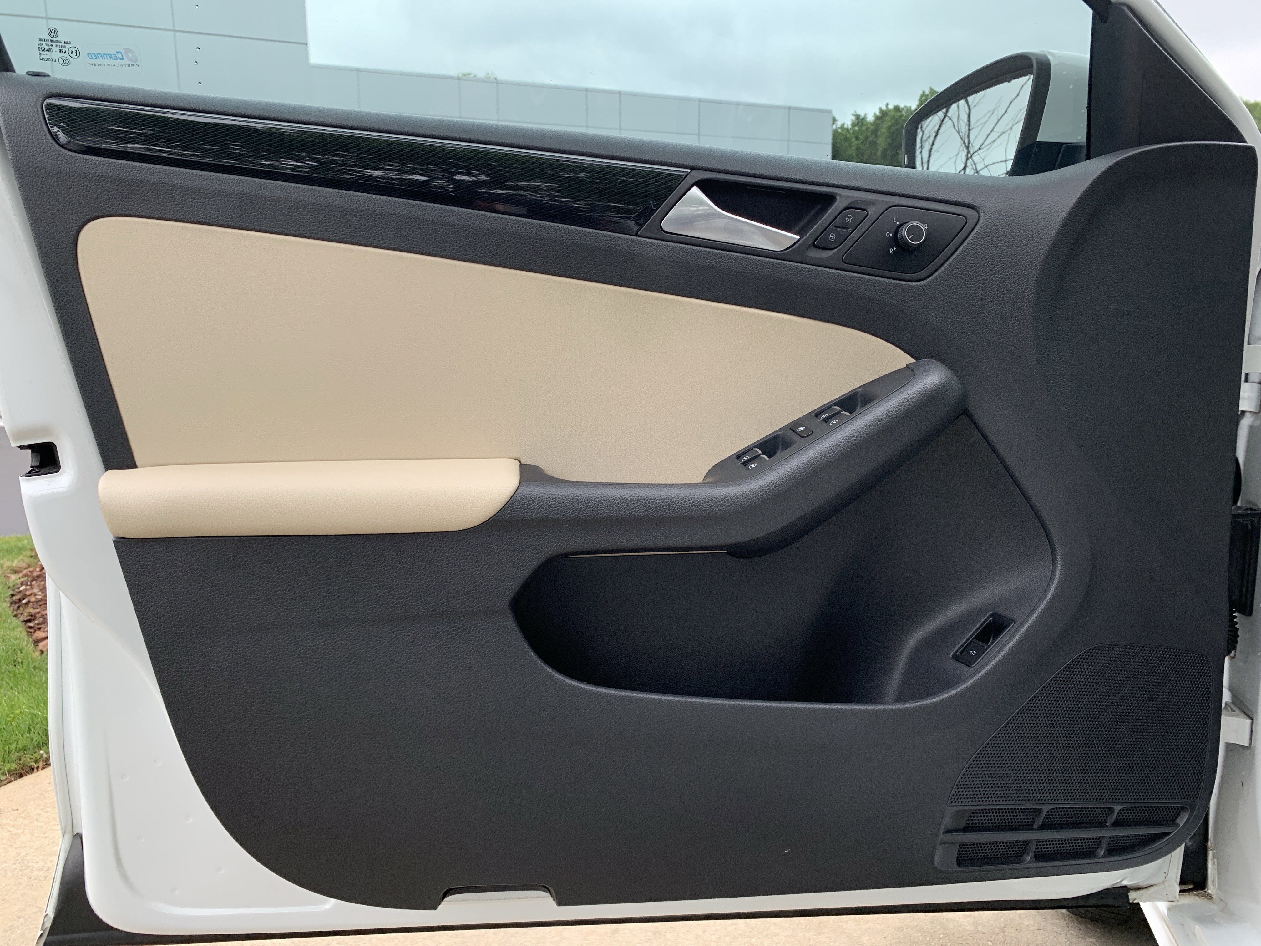 Used 2016 Volkswagen Jetta SEL FWD image 14