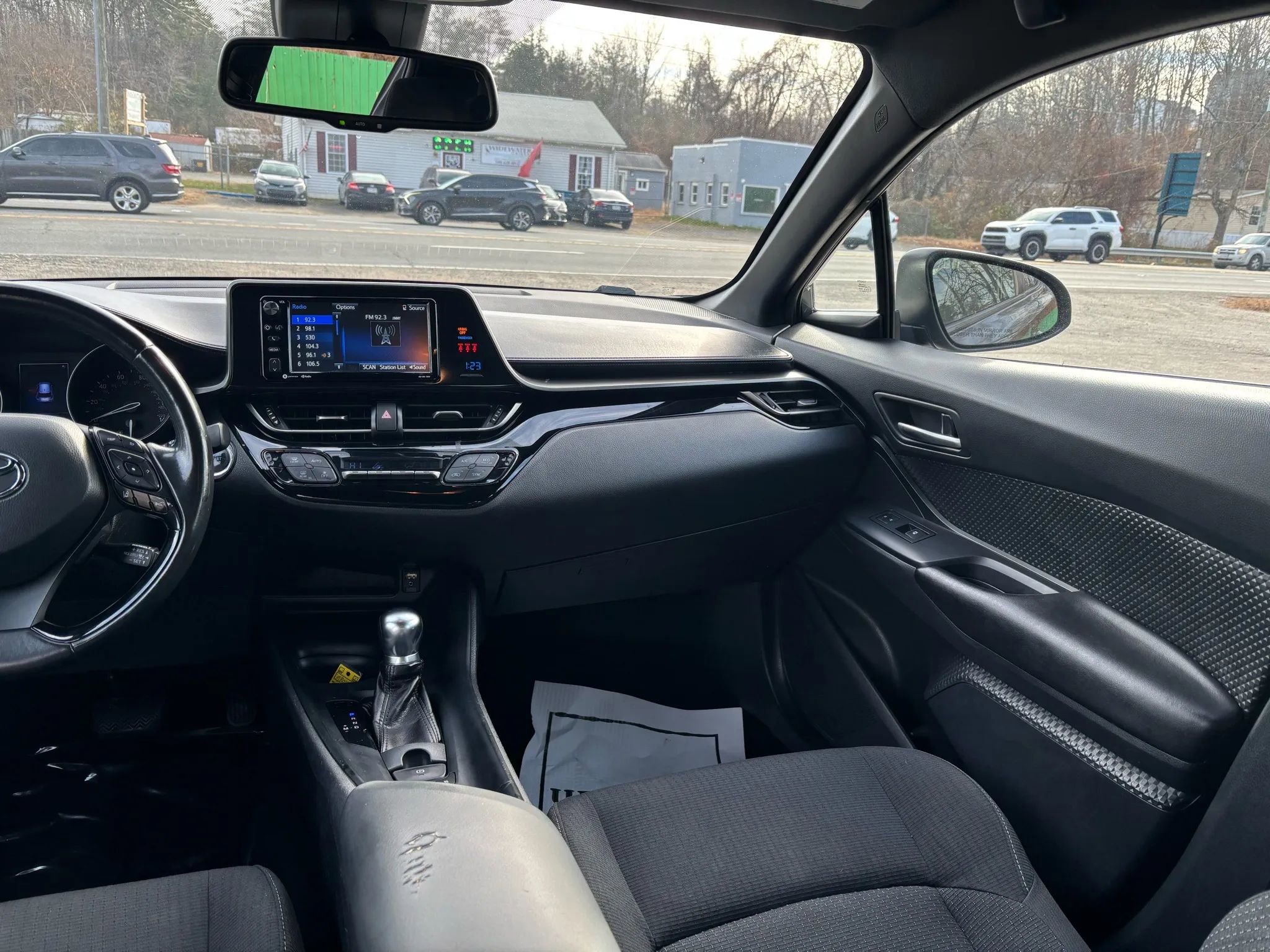 Used 2018 Toyota C-HR XLE image 26
