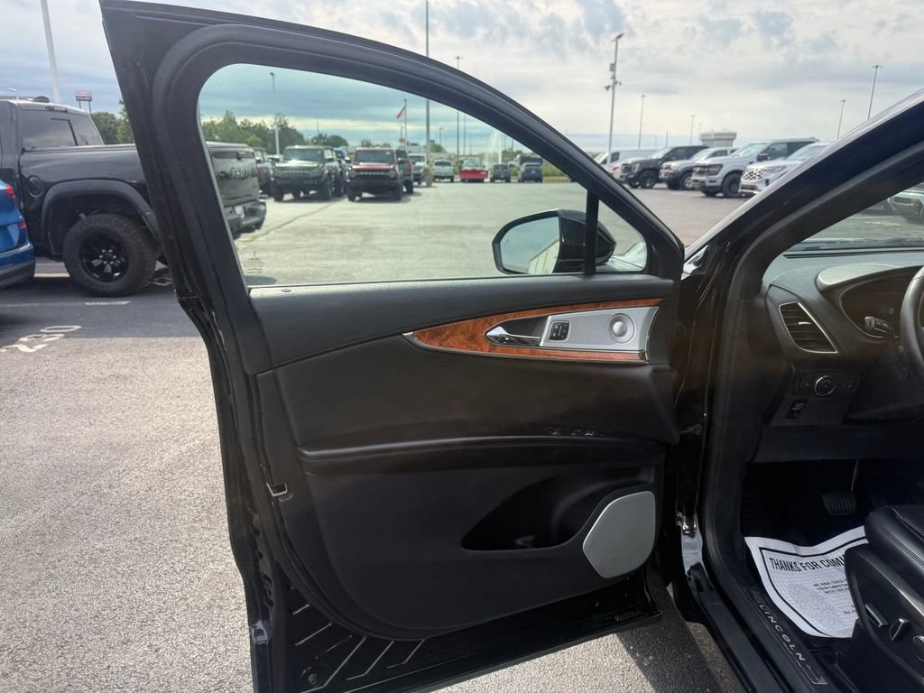 Used 2019 Lincoln Nautilus Reserve w/ Ultimate Package AWD/4WD image 18