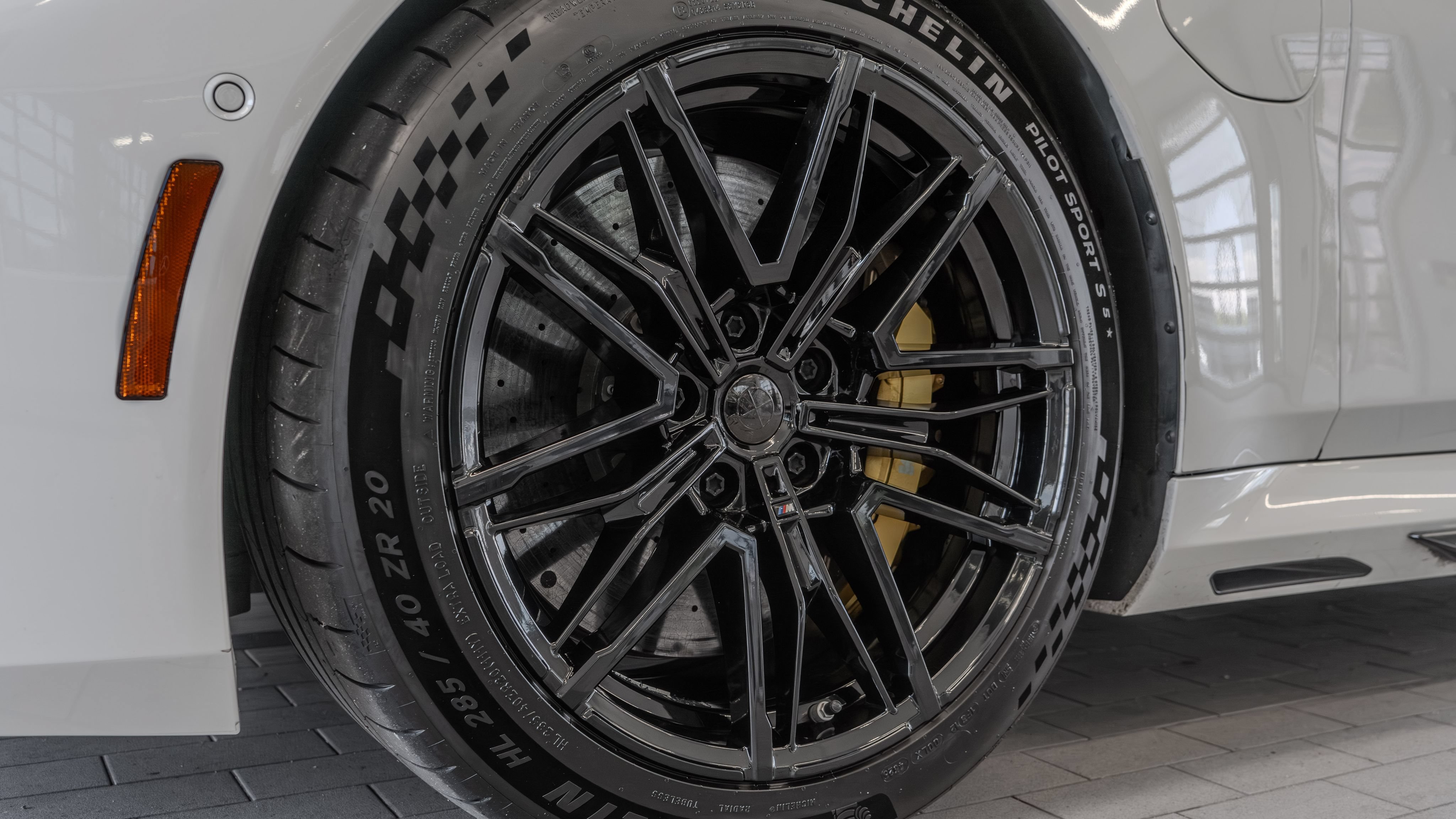Used 2026 BMW M5 w/ Carbon Package AWD/4WD image 28