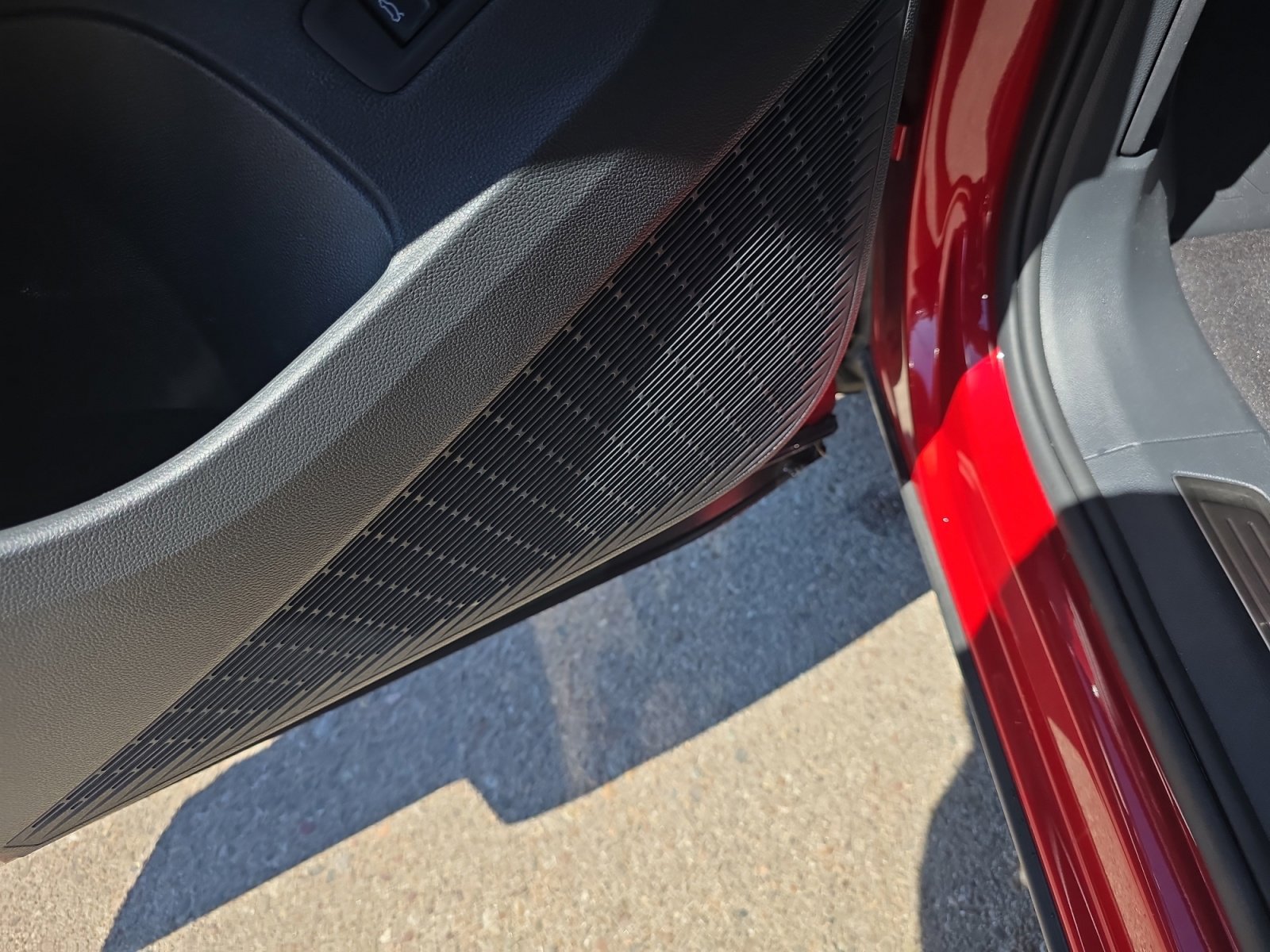 Used 2024 Volkswagen Atlas SE image 27