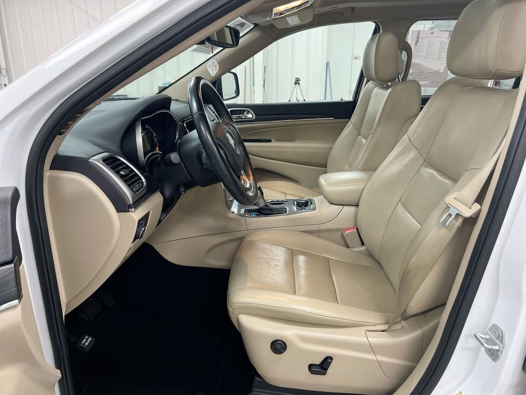 Used 2020 Jeep Grand Cherokee Limited w/ Luxury Group II image 20