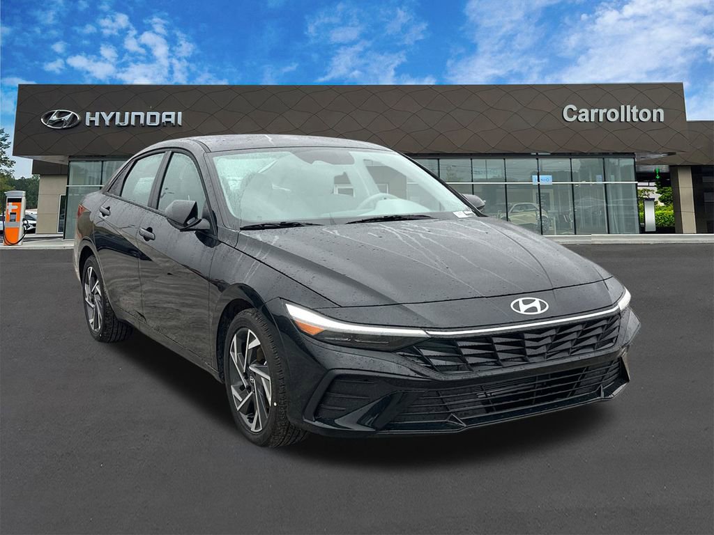 New 2025 Hyundai Elantra Sport image 3