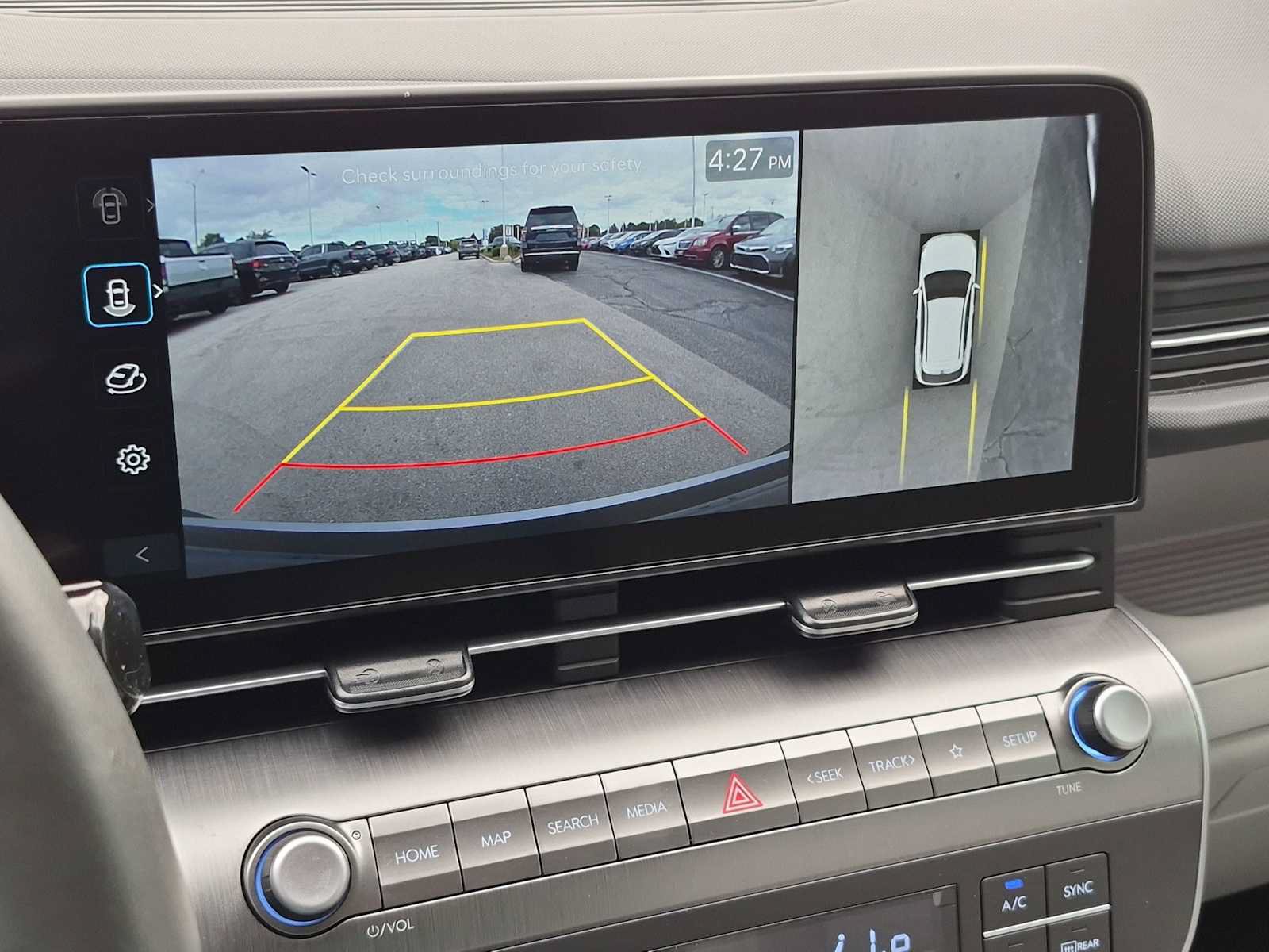Used 2024 Hyundai Kona Limited AWD/4WD image 29