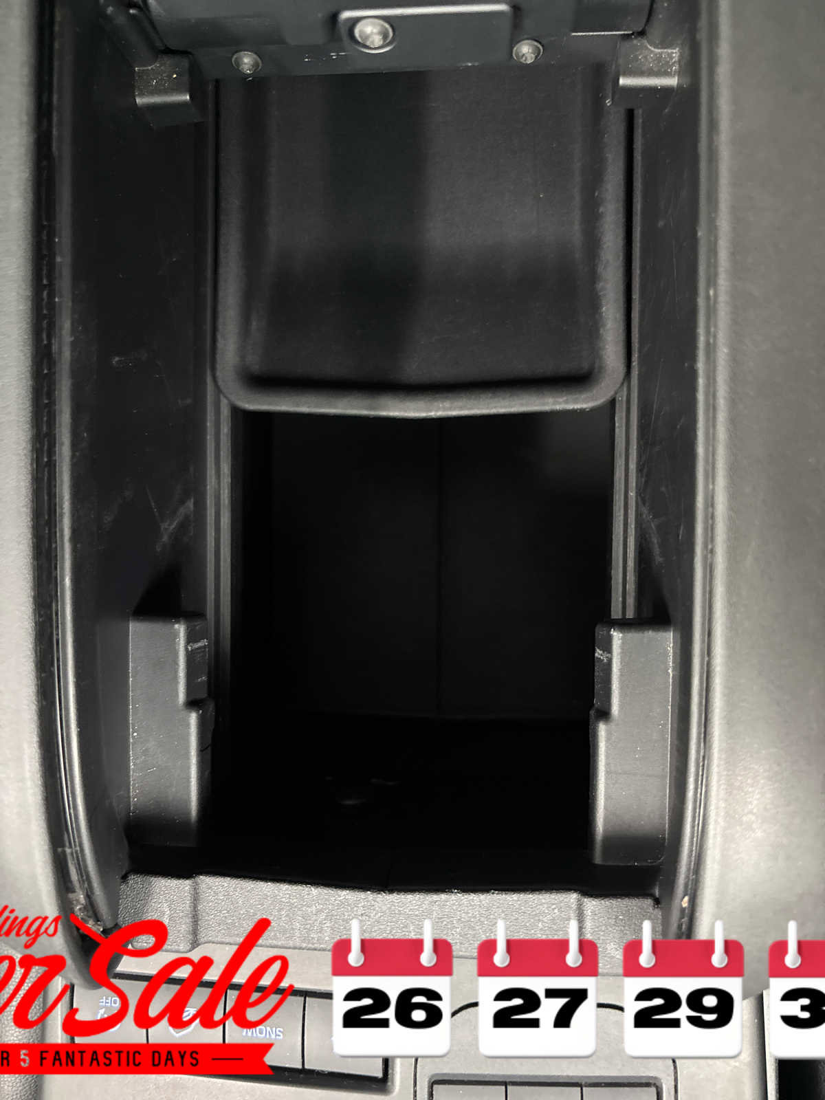 Used 2020 Toyota Highlander XLE image 31