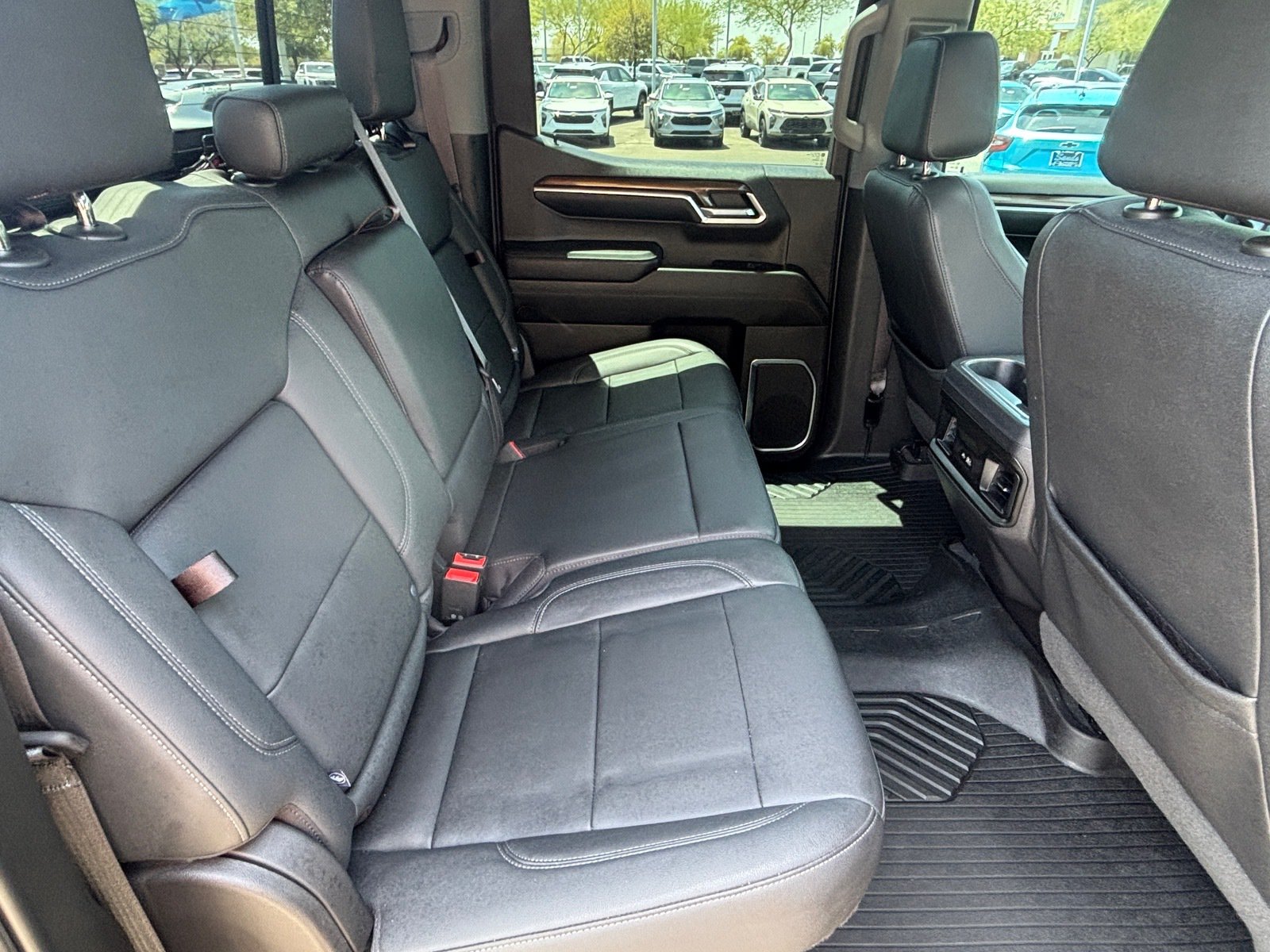Used 2022 Chevrolet Silverado 1500 LT Trail Boss w/ LT Trail Boss Premium Package AWD/4WD image 29