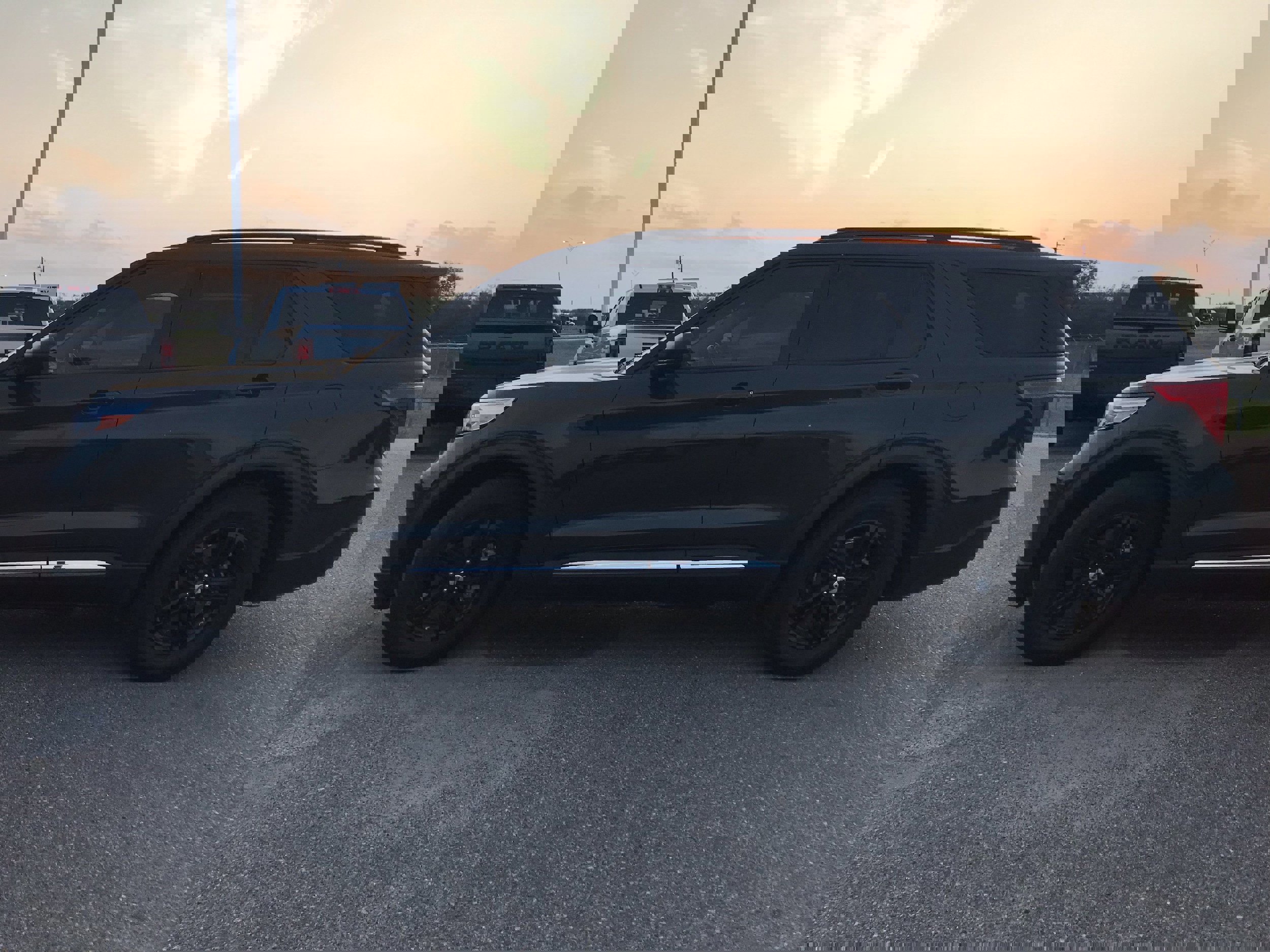 Used 2022 Ford Explorer XLT image 4