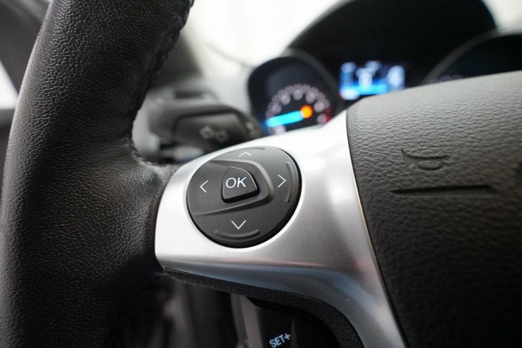 Used 2016 Ford Escape SE w/ SE Leather Comfort Package image 17