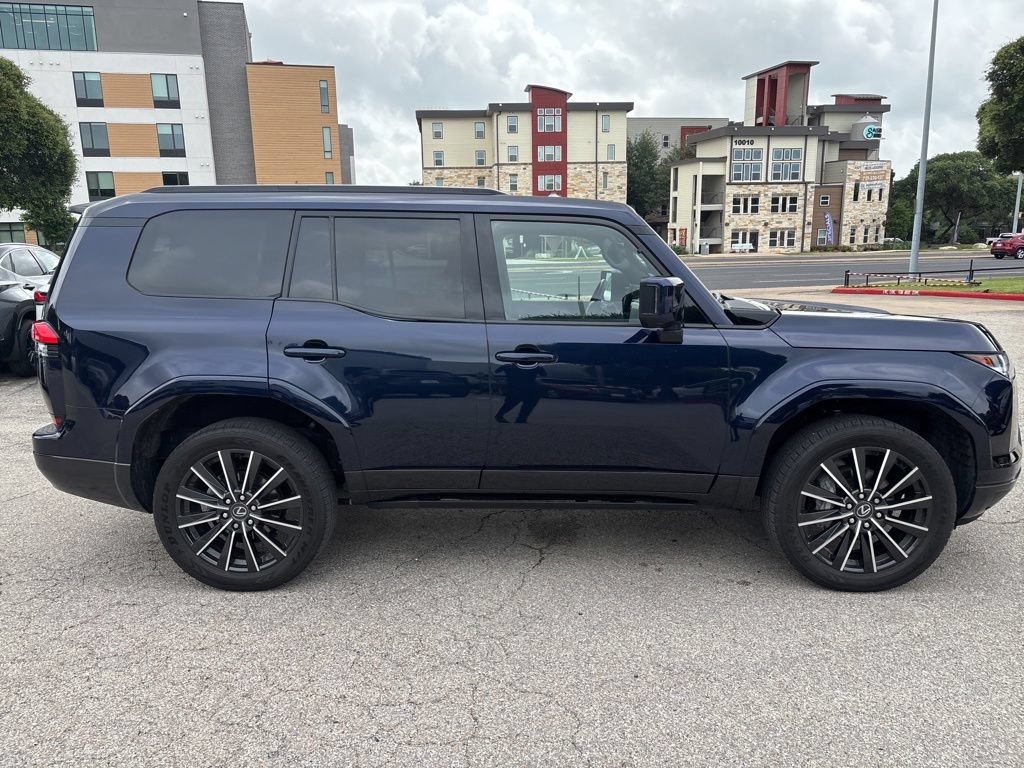 Certified 2025 Lexus GX 550 w/ Cold Area Package AWD/4WD image 6