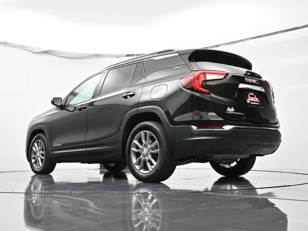 Used 2023 GMC Terrain SLT image 41