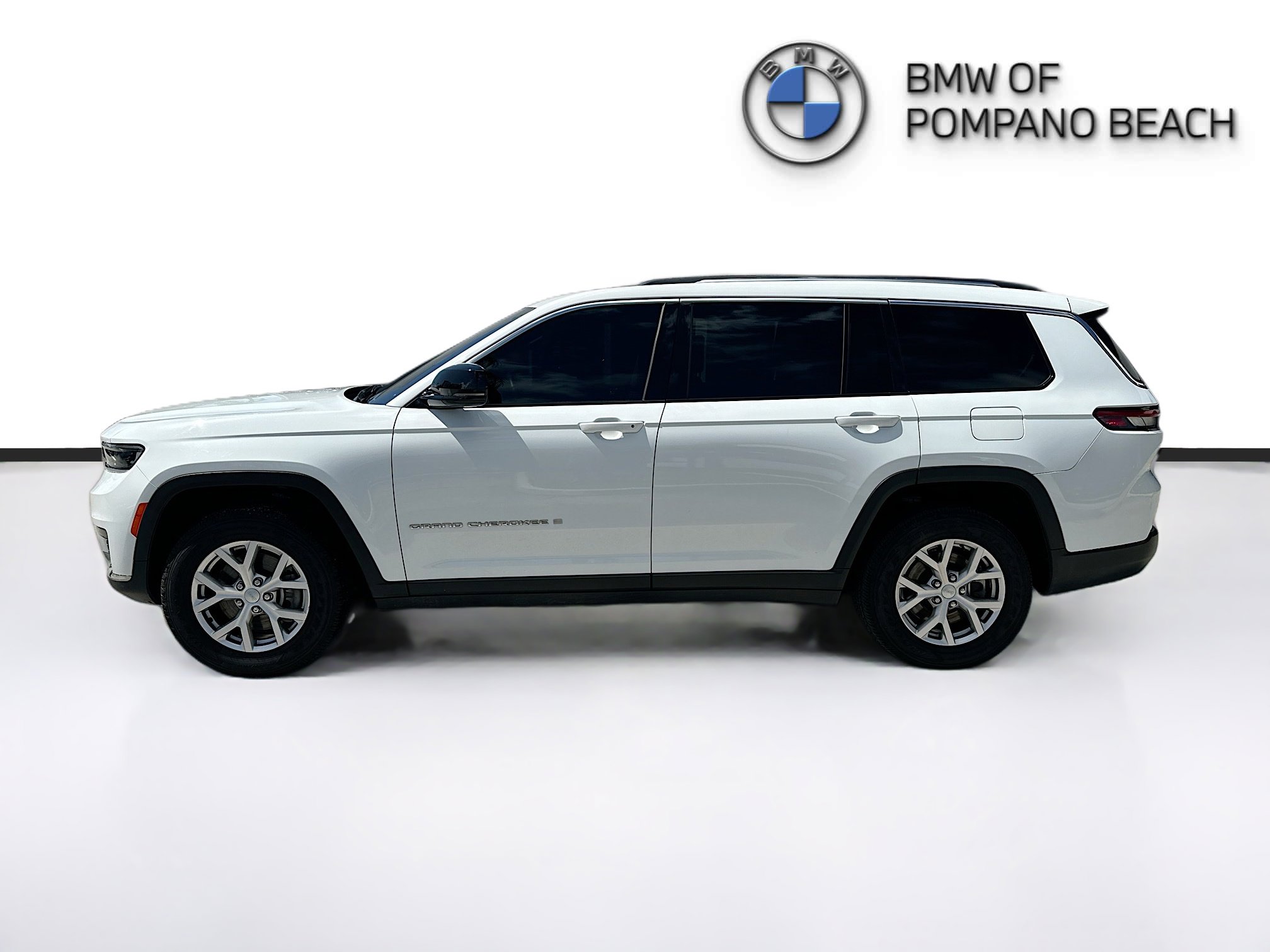 Used 2022 Jeep Grand Cherokee L Limited RWD image 4