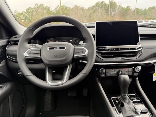 New 2026 Jeep Compass Latitude image 18