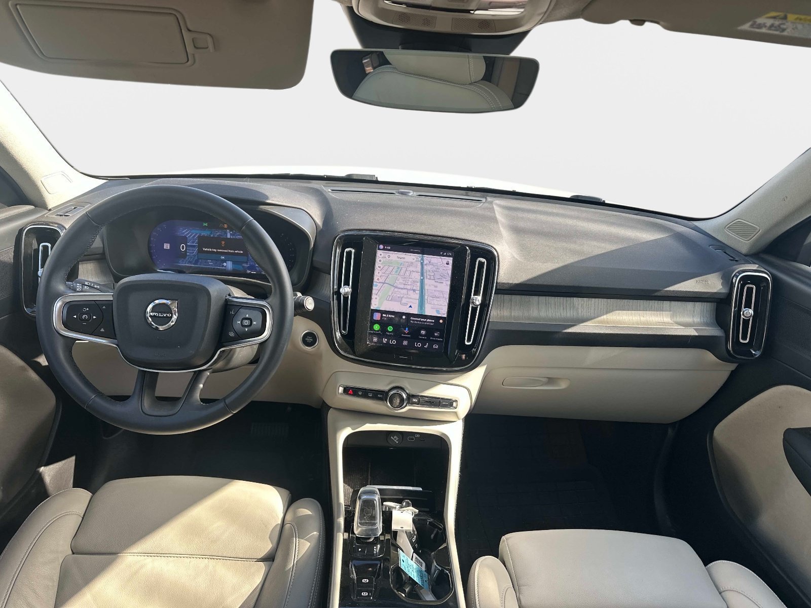 Used 2023 Volvo XC40 B5 Plus w/ Protection Package Premier AWD/4WD image 9