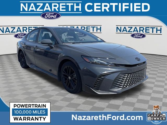Used 2025 Toyota Camry SE w/ Convenience Package FWD image 1
