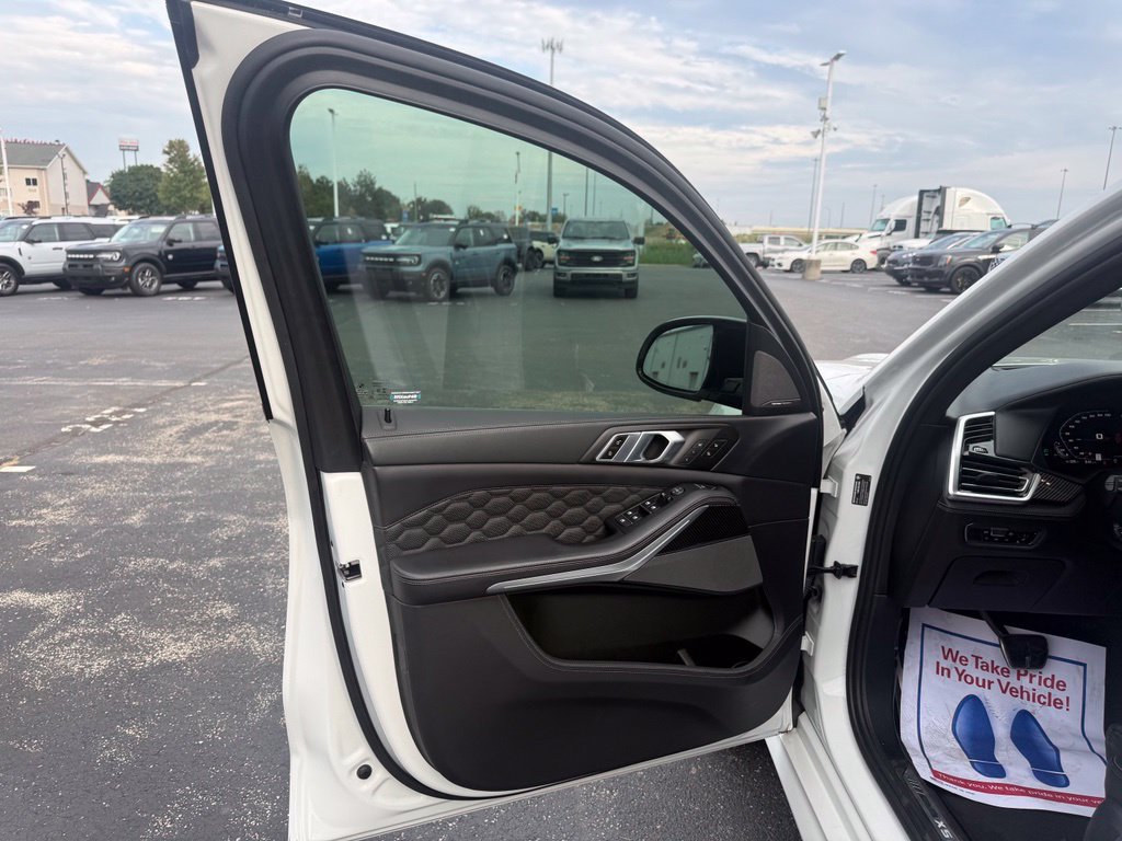 Used 2021 BMW X5 M w/ Executive Package AWD/4WD image 20