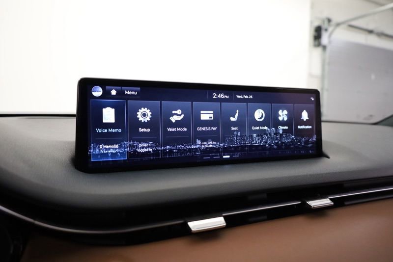 Used 2024 Genesis GV70 2.5T w/ Advanced Package image 17