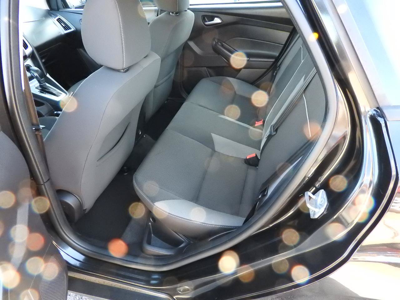 Used 2014 Ford Focus SE FWD image 9