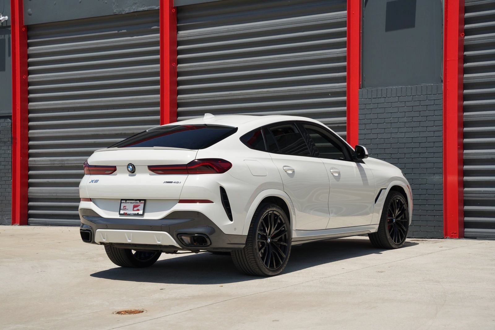 Used 2023 BMW X6 xDrive40i w/ M Sport Package AWD/4WD image 9