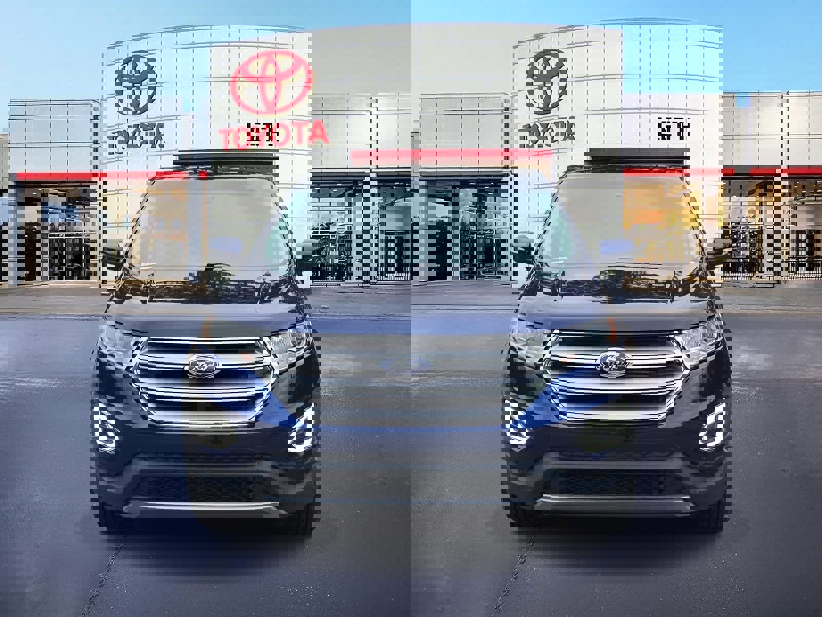 Used 2016 Ford Edge SEL w/ Equipment Group 201A image 2