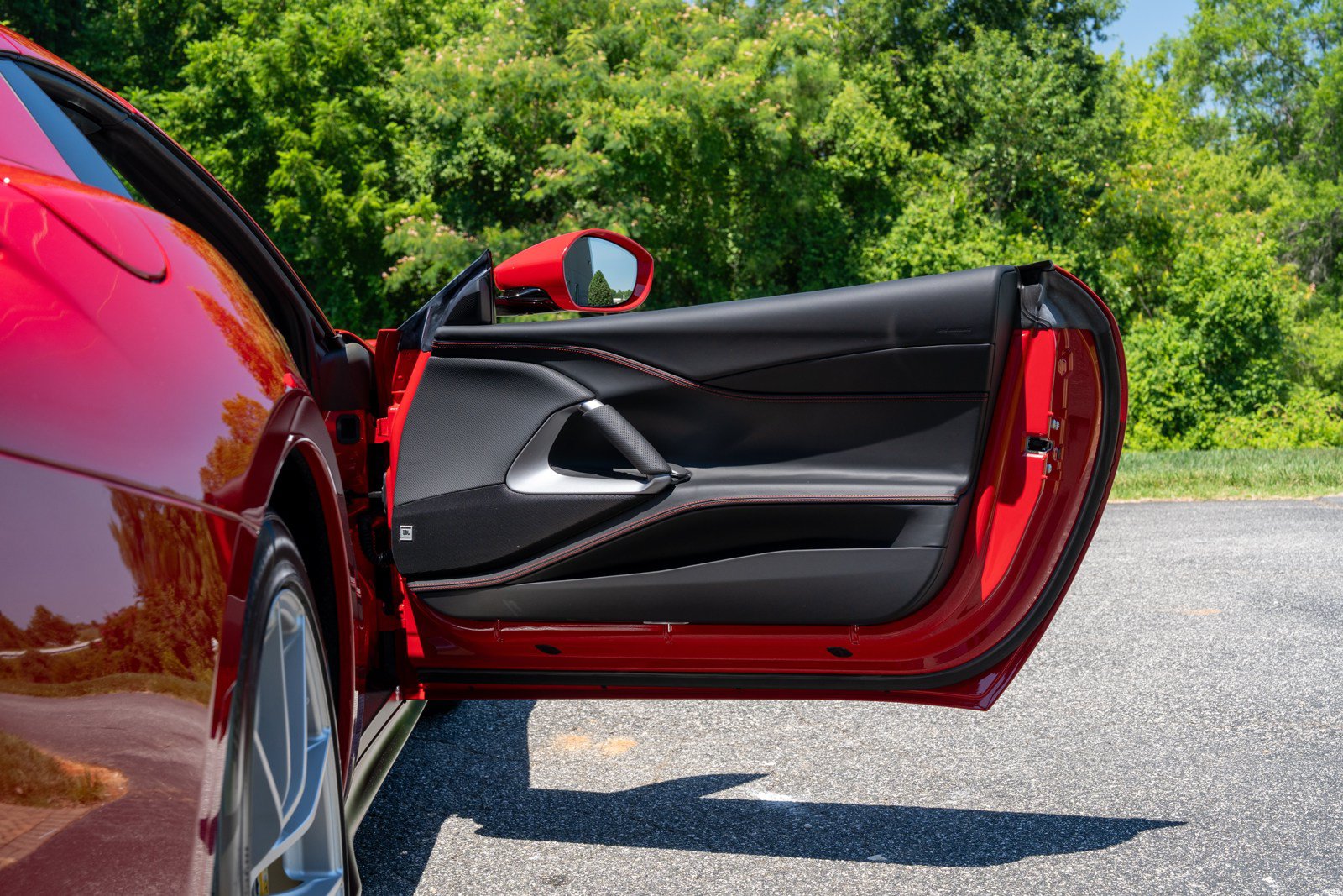 Used 2022 Ferrari 812 GTS RWD image 50