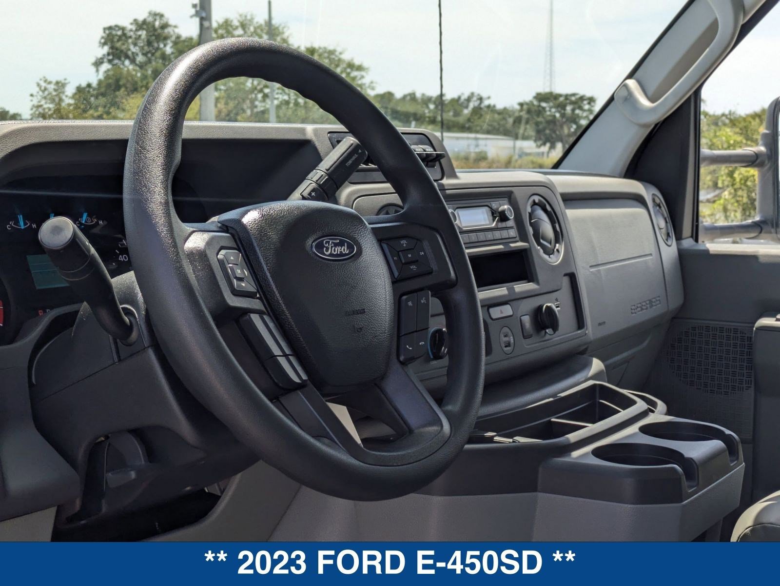 New 2023 Ford E-450 and Econoline 450 Super Duty w/ Power Windows & Locks Group image 16