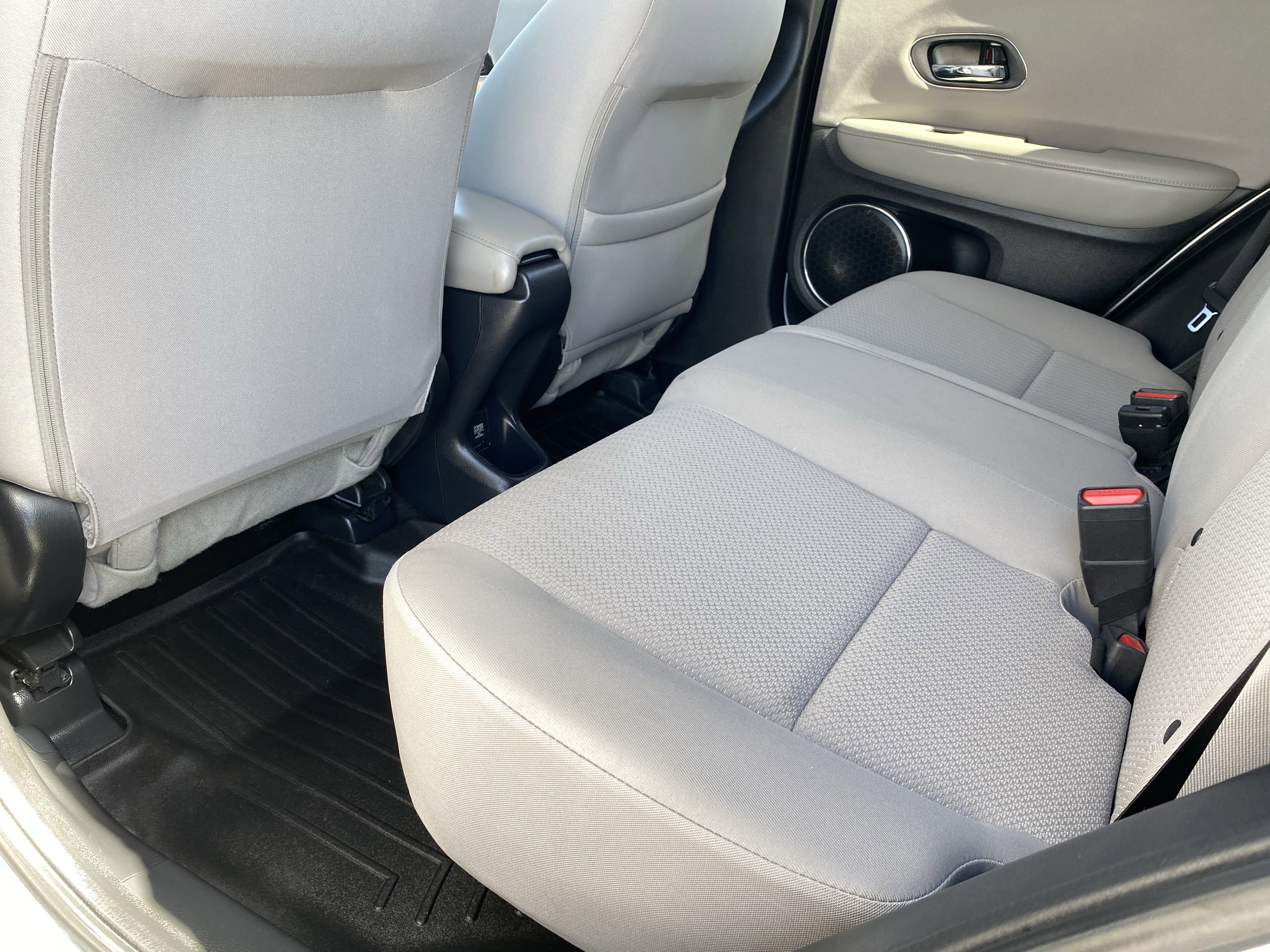 Used 2018 Honda HR-V EX image 5