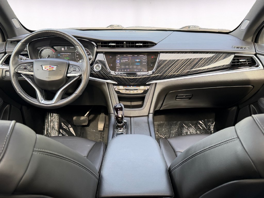 Used 2024 Cadillac XT6 Premium Luxury w/ LPO, Floor Liner Package AWD/4WD image 10