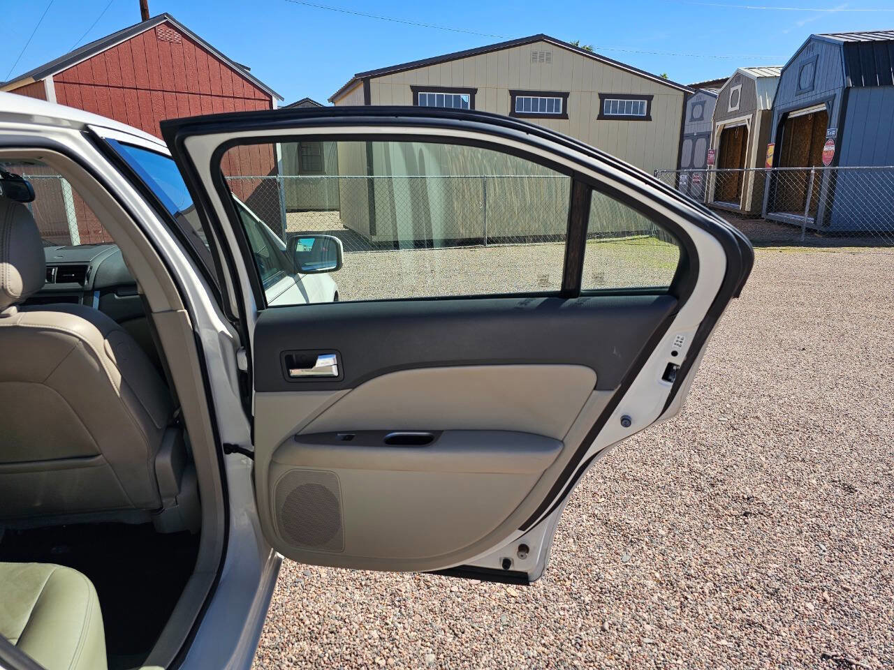 Used 2010 Ford Fusion SEL image 5