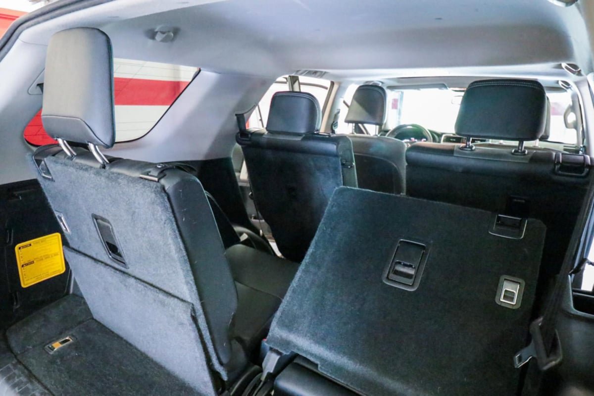 Used 2020 Toyota 4Runner SR5 Premium w/ Moonroof Package RWD image 26