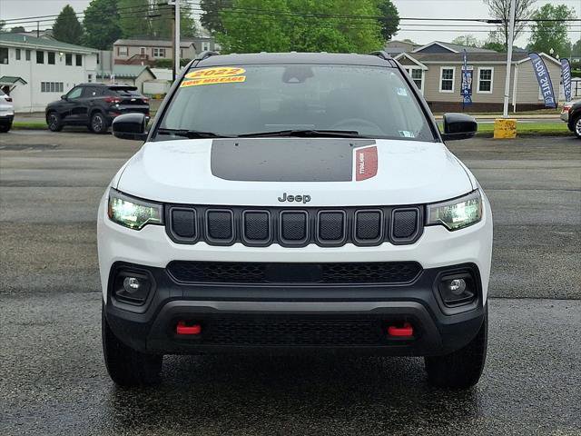Used 2022 Jeep Compass Trailhawk w/ Trailhawk Convenience Group AWD/4WD image 2
