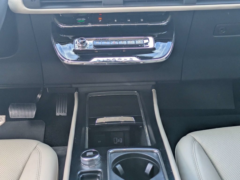 Certified 2025 Lincoln Corsair Grand Touring AWD/4WD image 21