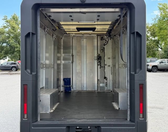 Used 2024 Chevrolet Brightdrop 600 w/ Commercial Equipment Package AWD/4WD image 20