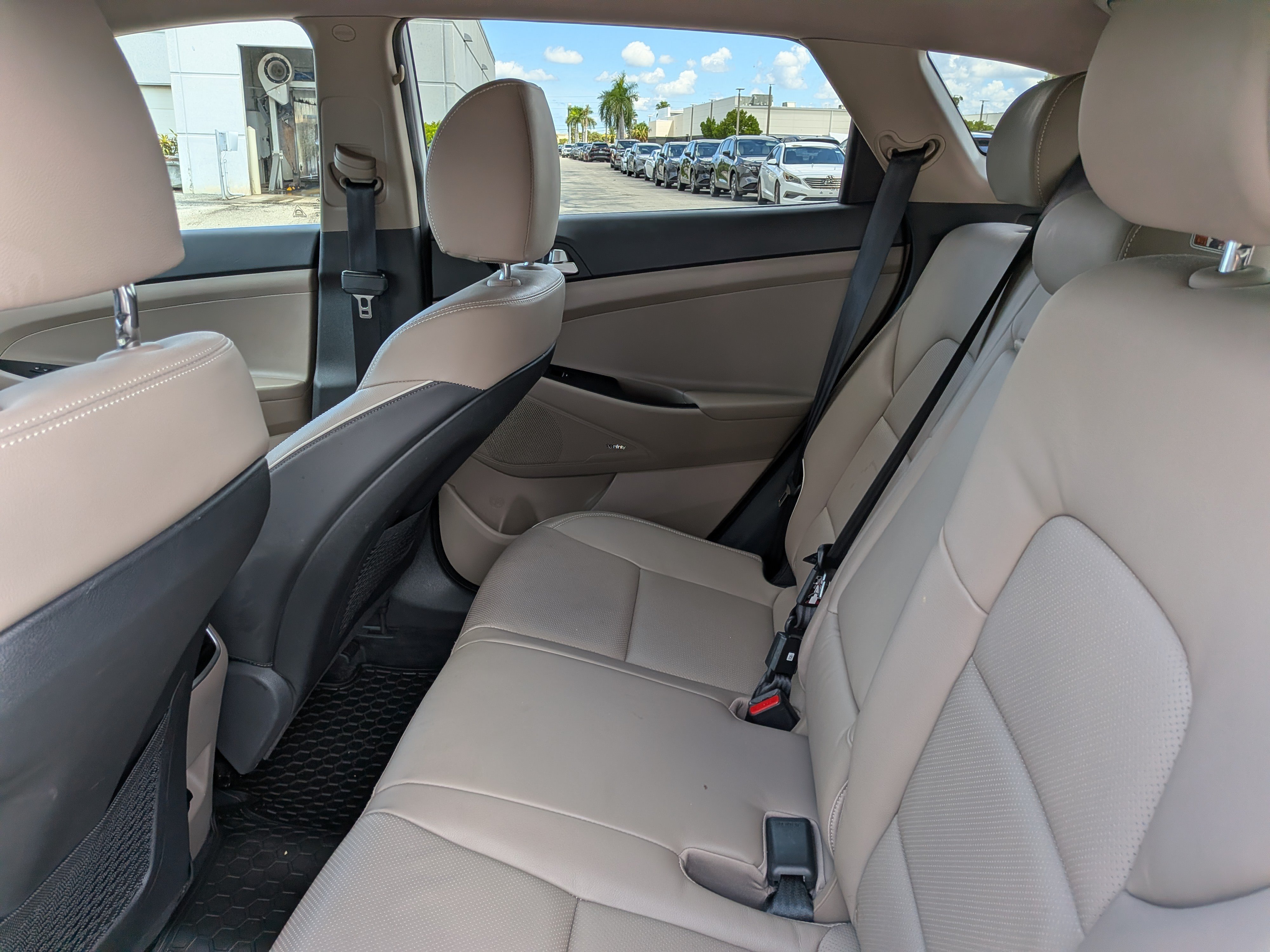 Used 2019 Hyundai Tucson Limited FWD image 15