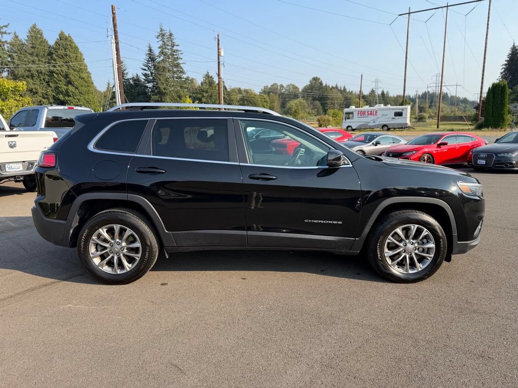 Used 2019 Jeep Cherokee Latitude Plus AWD/4WD image 4