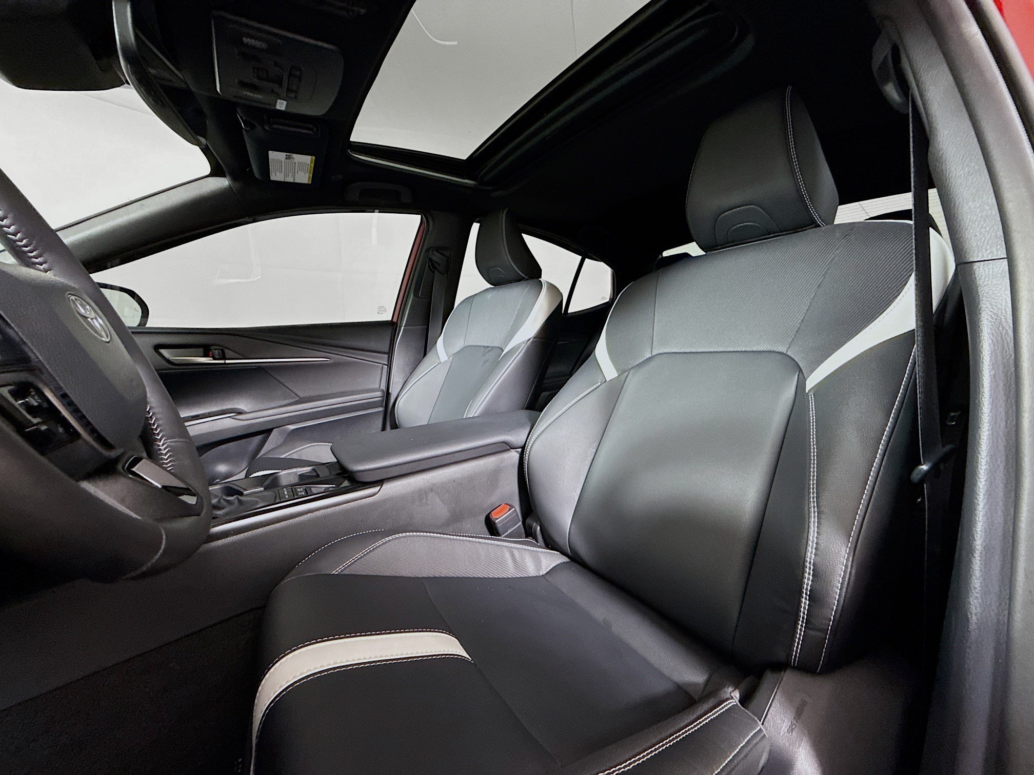 Certified 2026 Toyota Camry Hybrid FWD image 11