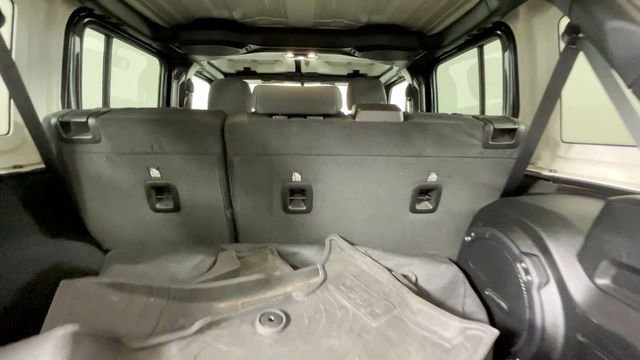 Used 2023 Jeep Wrangler Unlimited w/ Cold Weather Group AWD/4WD image 21